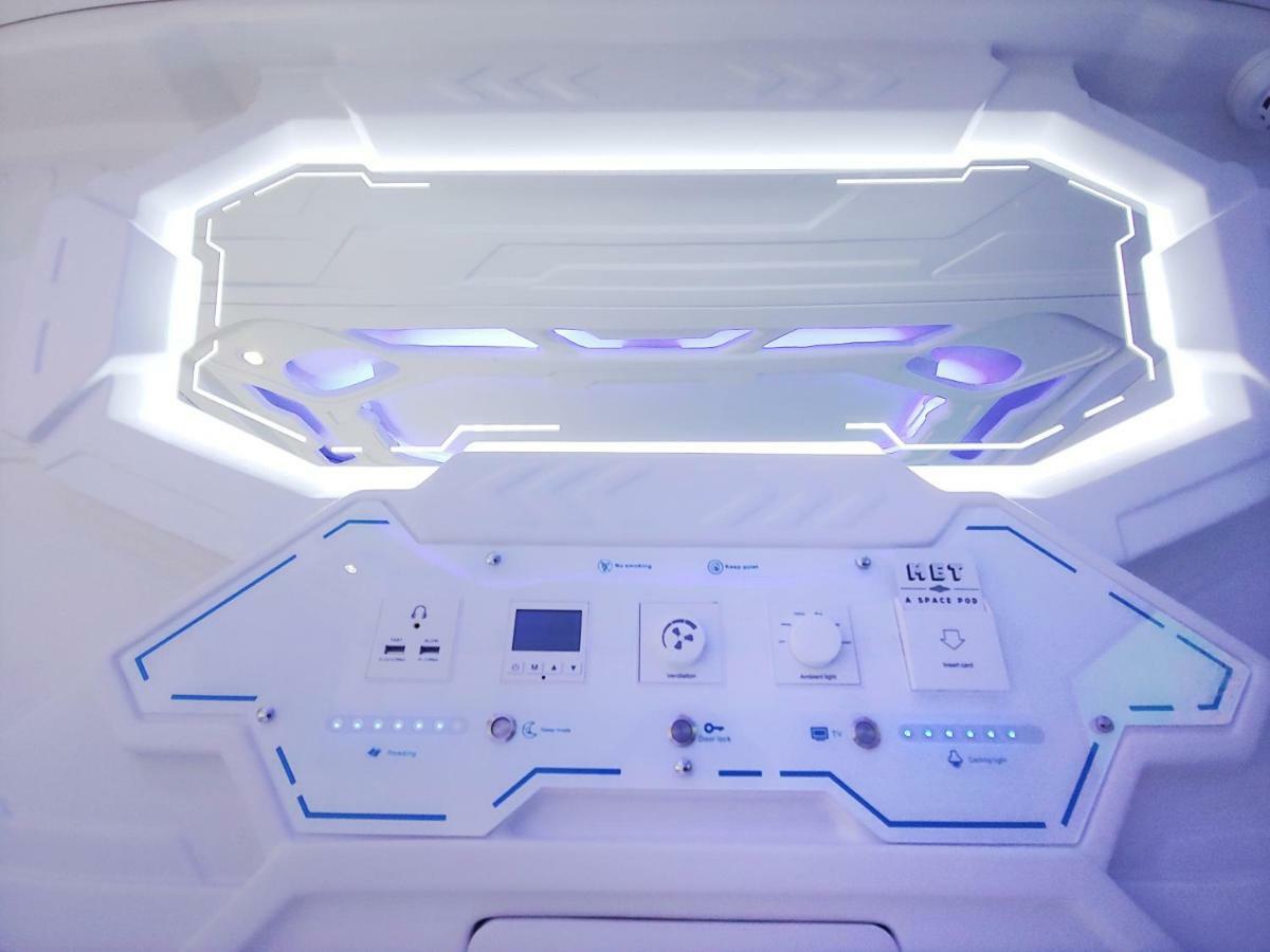 Met A Space Pod @ Asoke Bangkok Eksteriør bilde