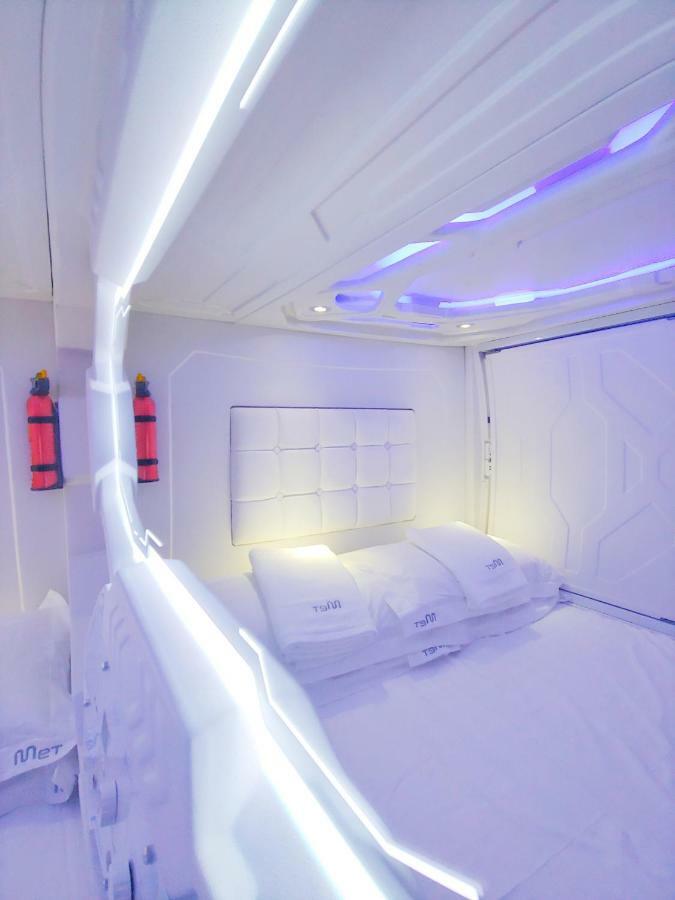 Met A Space Pod @ Asoke Bangkok Eksteriør bilde