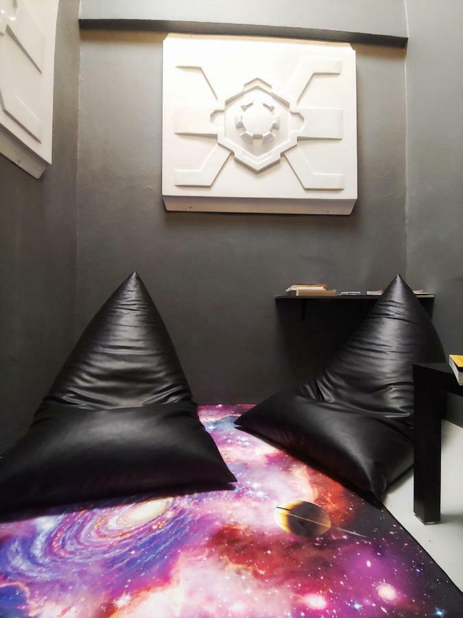 Met A Space Pod @ Asoke Bangkok Eksteriør bilde